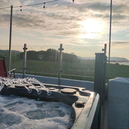 Blue Anchor House - Seaview, Hot Tub Apartments Екстер'єр фото