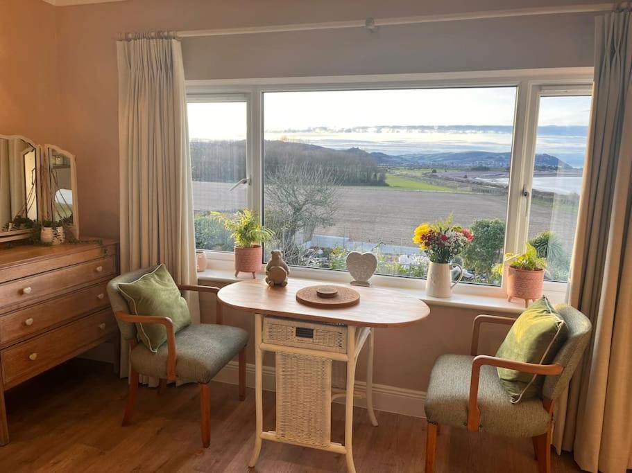 Blue Anchor House - Seaview, Hot Tub Apartments Екстер'єр фото