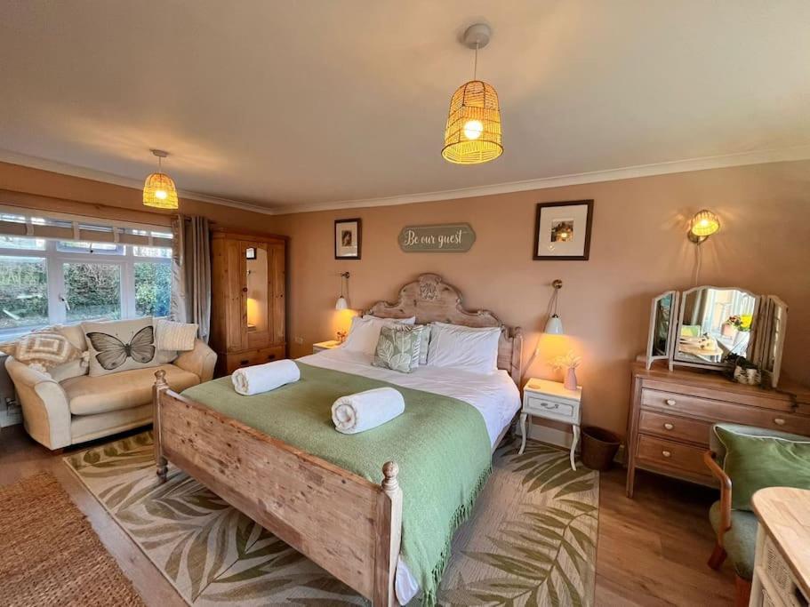 Blue Anchor House - Seaview, Hot Tub Apartments Екстер'єр фото