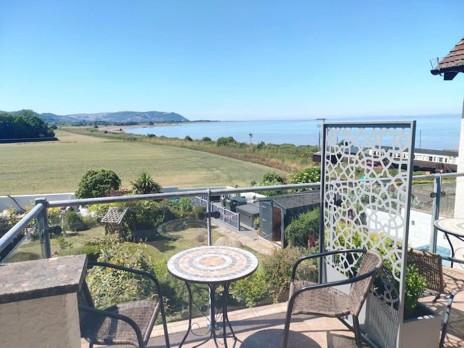 Blue Anchor House - Seaview, Hot Tub Apartments Екстер'єр фото