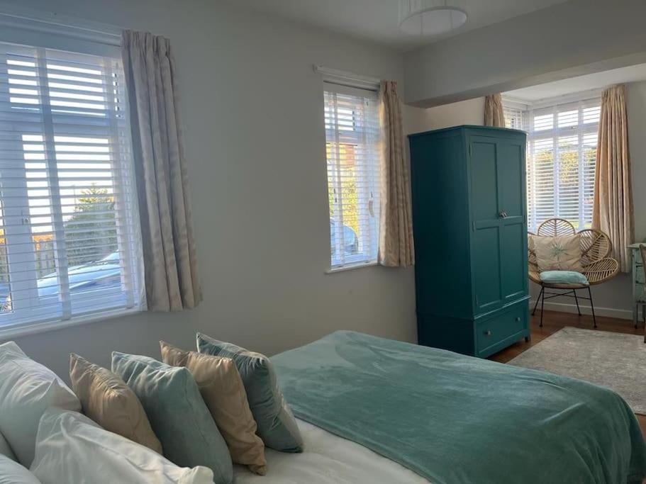 Blue Anchor House - Seaview, Hot Tub Apartments Екстер'єр фото