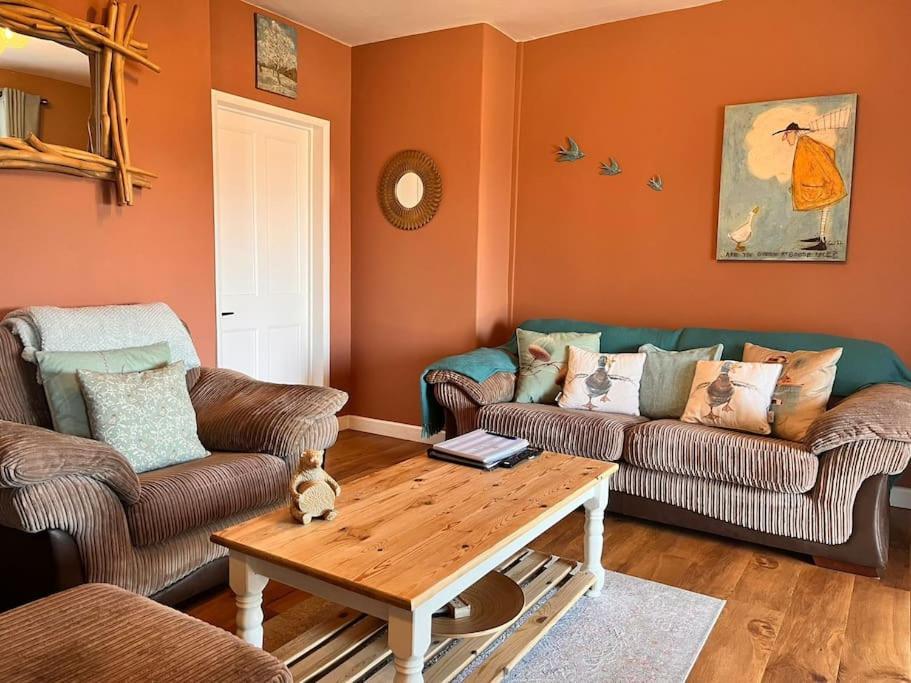 Blue Anchor House - Seaview, Hot Tub Apartments Екстер'єр фото