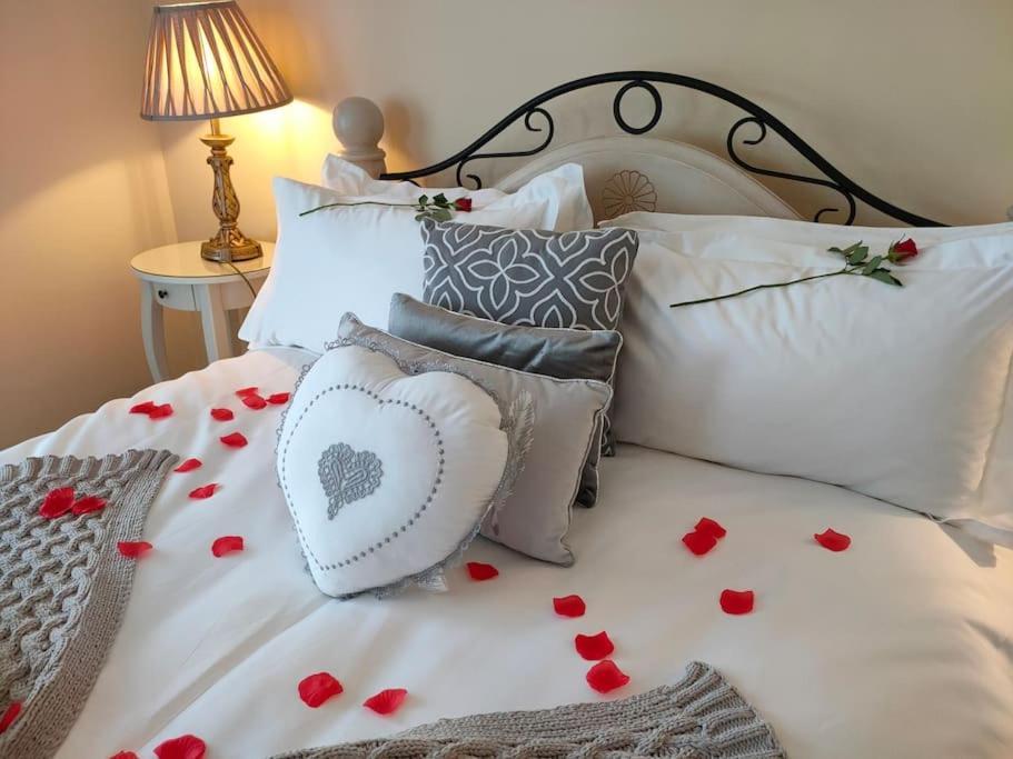 Blue Anchor House - Seaview, Hot Tub Apartments Екстер'єр фото