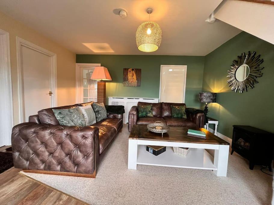 Blue Anchor House - Seaview, Hot Tub Apartments Екстер'єр фото