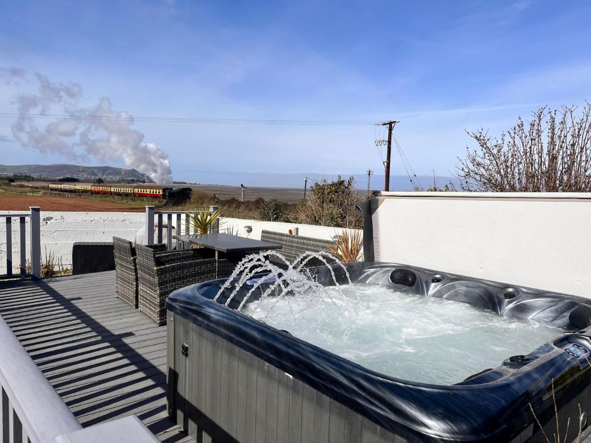 Blue Anchor House - Seaview, Hot Tub Apartments Екстер'єр фото