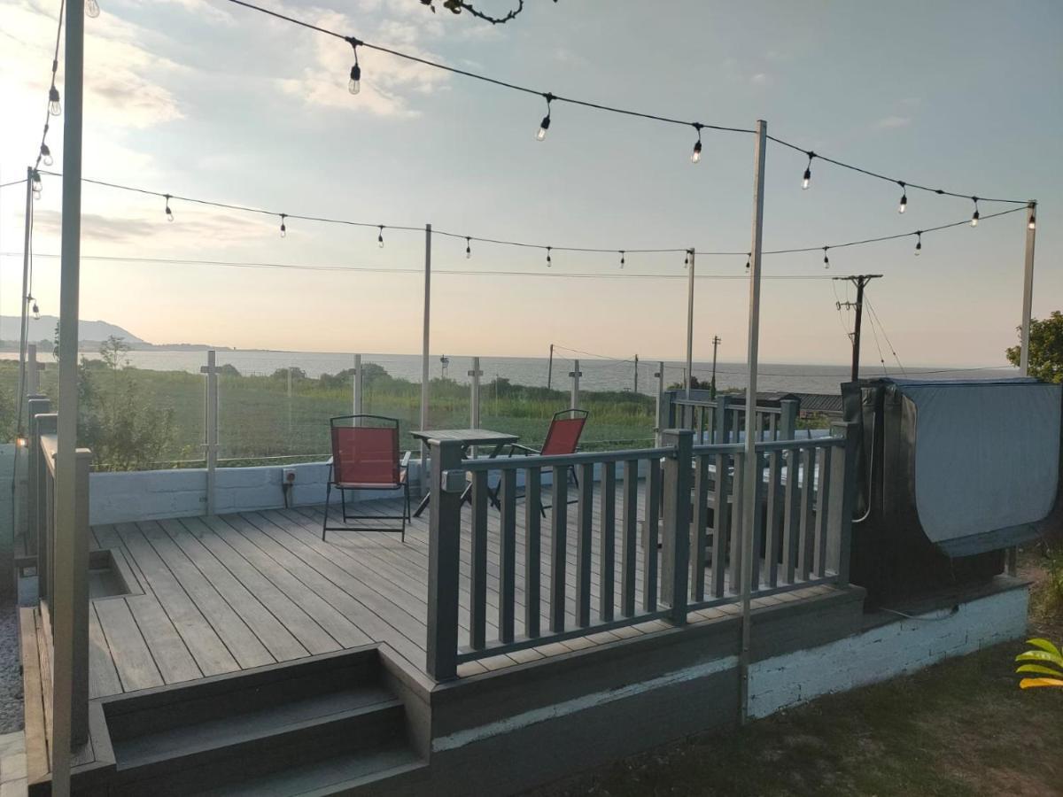Blue Anchor House - Seaview, Hot Tub Apartments Екстер'єр фото