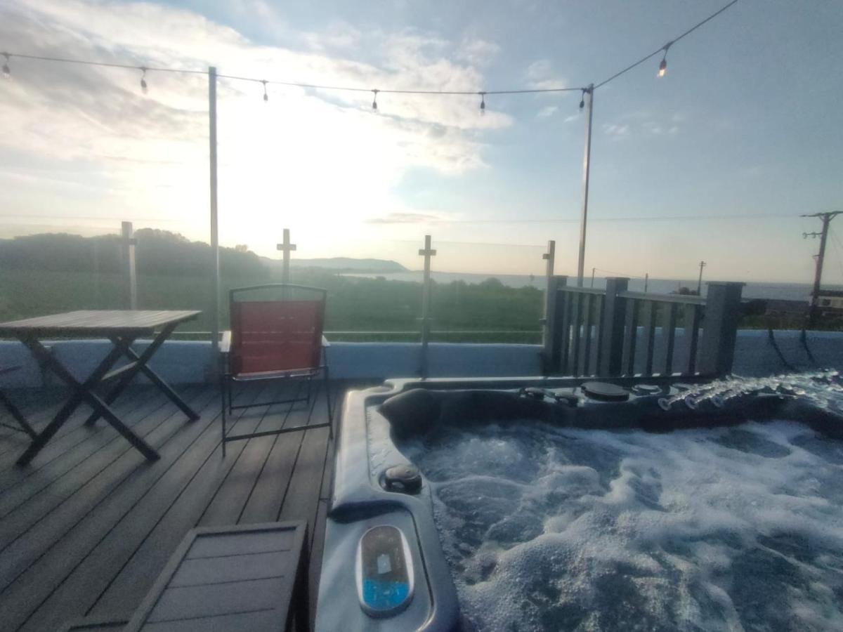 Blue Anchor House - Seaview, Hot Tub Apartments Екстер'єр фото